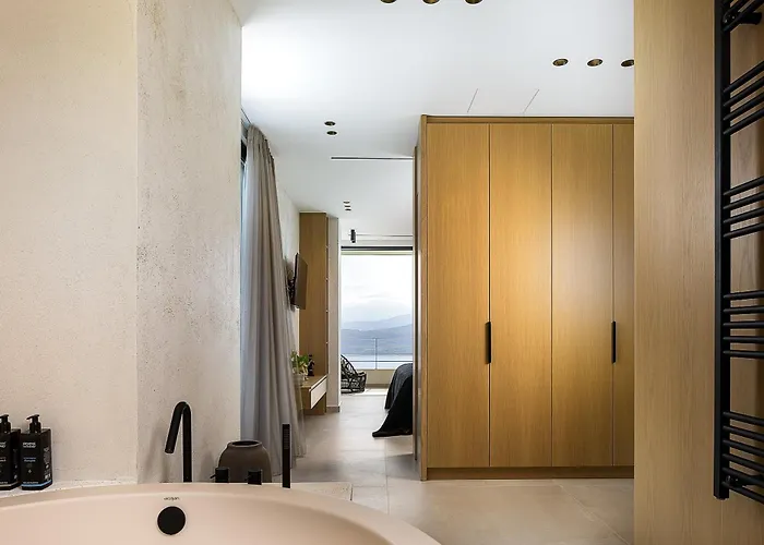 Etheria Elli Villa, Retreat To Ethereal Luxury And Wellness By Etouri * 干尼亞